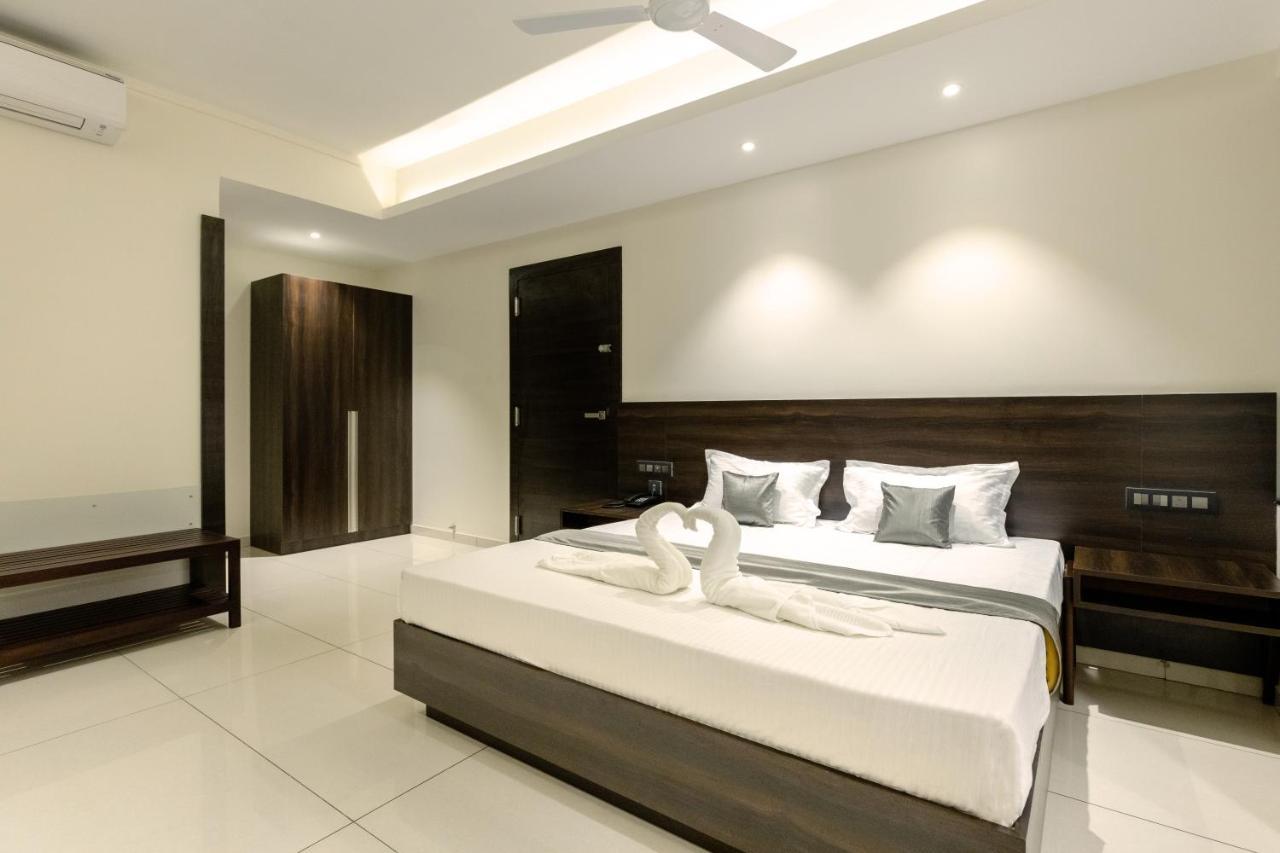 Hotel Paramount Suites & Service Apartments منغالور المظهر الخارجي الصورة