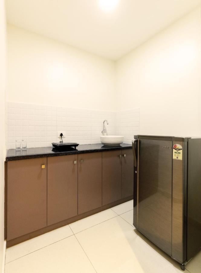 Hotel Paramount Suites & Service Apartments منغالور المظهر الخارجي الصورة
