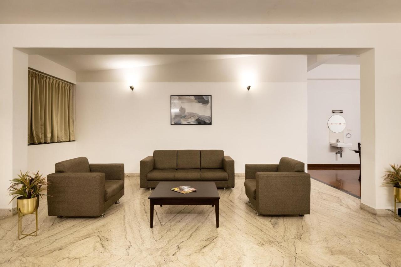 Hotel Paramount Suites & Service Apartments منغالور المظهر الخارجي الصورة